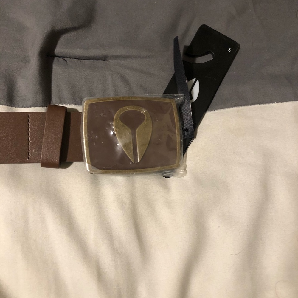 Nixon enamel icon belt